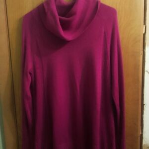 Woman's‎ Purple Pullover Long Sleeve Cowl Neck Sweater Size Medium 17" X 29"